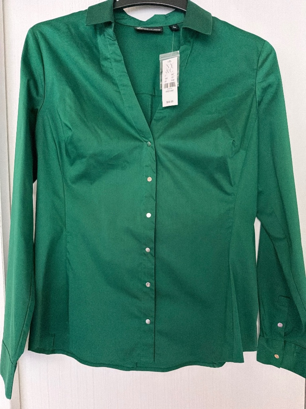NWT New York & Company Green Button-Up Shirt Women’s Size Medium